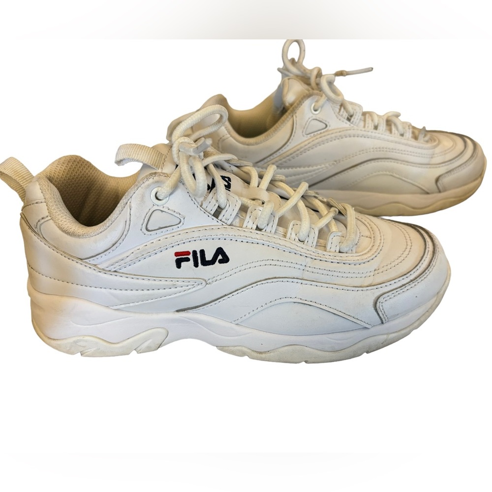 Fila Women’s‎ White Sneaker Size 7.5